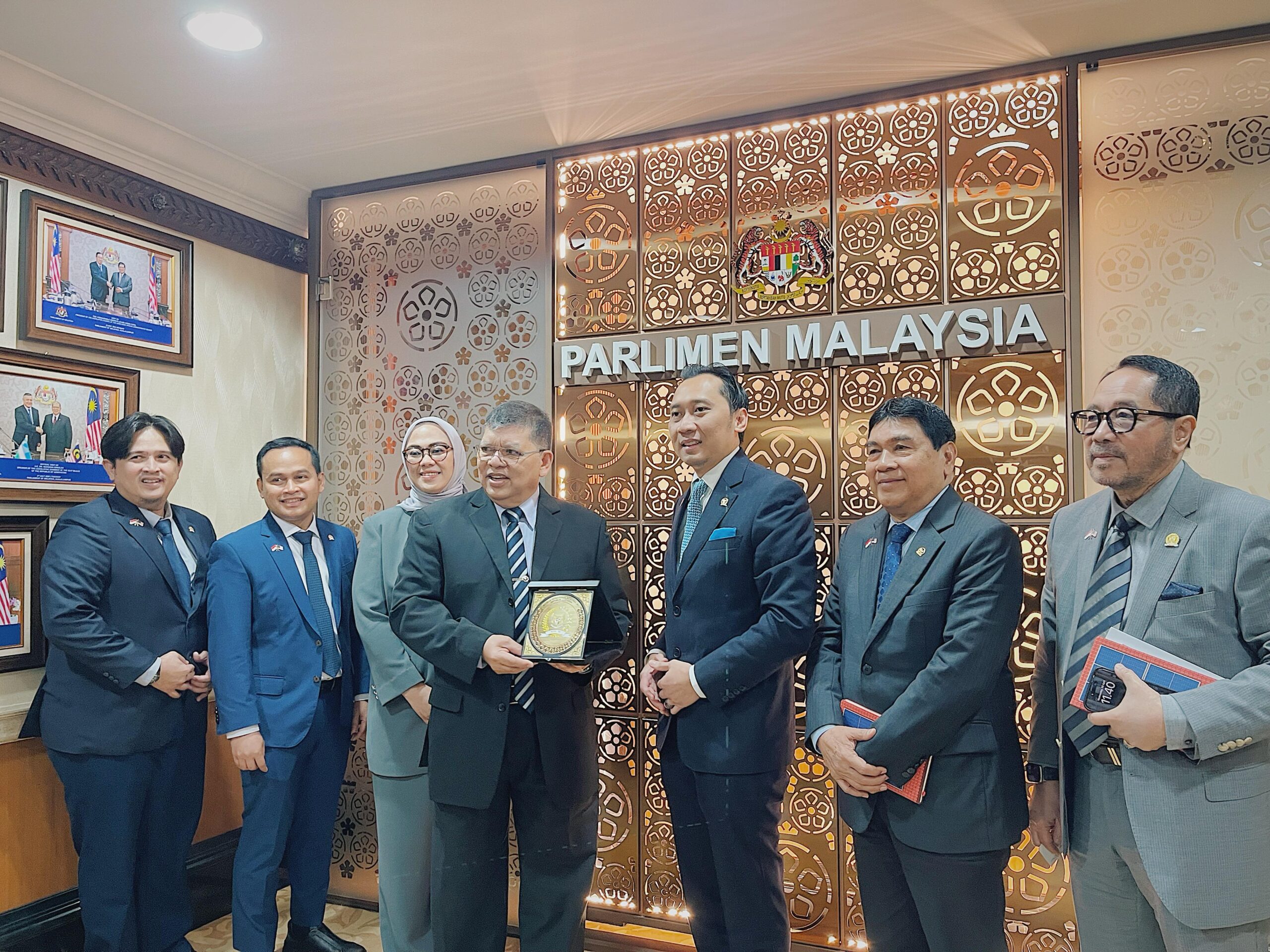 Firman Soebagyo Bahas Persoalan Pekerja Migran, Penyelundupan Narkotika Hingga Sawit Dengan Parlemen Malaysia Firman Soebagyo Bahas Persoalan Pekerja Migran, Penyelundupan Narkotika Hingga Sawit Dengan Parlemen Malaysia