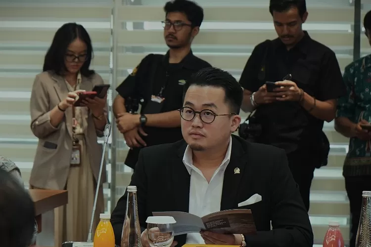 Abraham Sridjaja Desak Penambahan Pos dan Personel TNI di Perbatasan Kalbar untuk Cegah Peredaran Narkoba Abraham Sridjaja Desak Penambahan Pos dan Personel TNI di Perbatasan Kalbar untuk Cegah Peredaran Narkoba