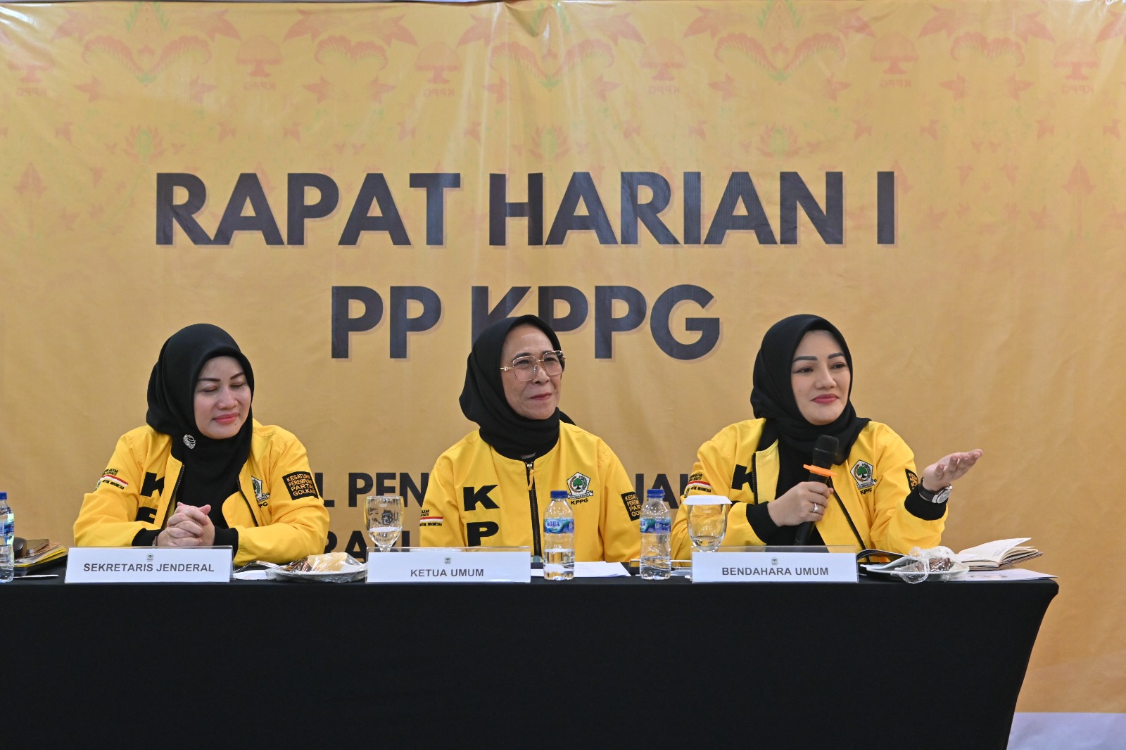 Ketum PP KPPG, Hetifah Sjaifudian Tekankan Pentingnya Peran Perempuan Golkar Perkuat Partai Ketum PP KPPG, Hetifah Sjaifudian Tekankan Pentingnya Peran Perempuan Golkar Perkuat Partai