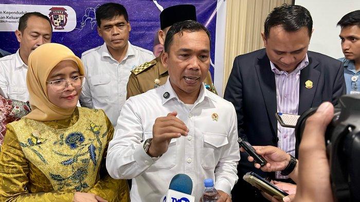 Menteri Wihaji Gandeng UNJ Kembangkan Pendidikan Kependudukan untuk Perkuat SDM ASN dan Daerah Menteri Wihaji Gandeng UNJ Kembangkan Pendidikan Kependudukan untuk Perkuat SDM ASN dan Daerah