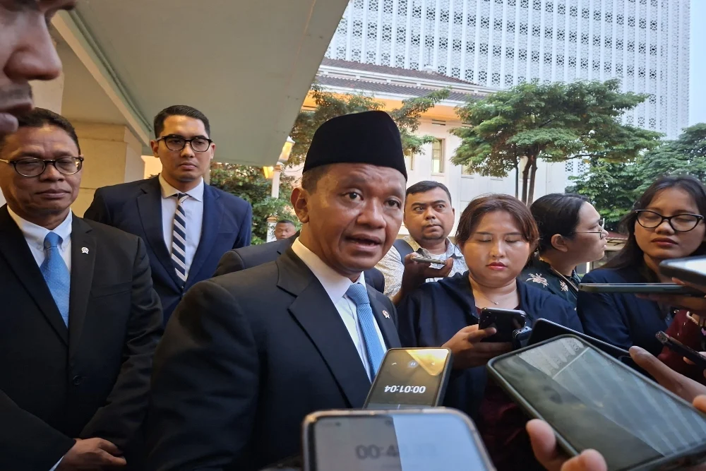 Bahlil Lahadalia: Perusahaan Raksasa Global Siap Gabung Huayou dalam Proyek Baterai EV Indonesia