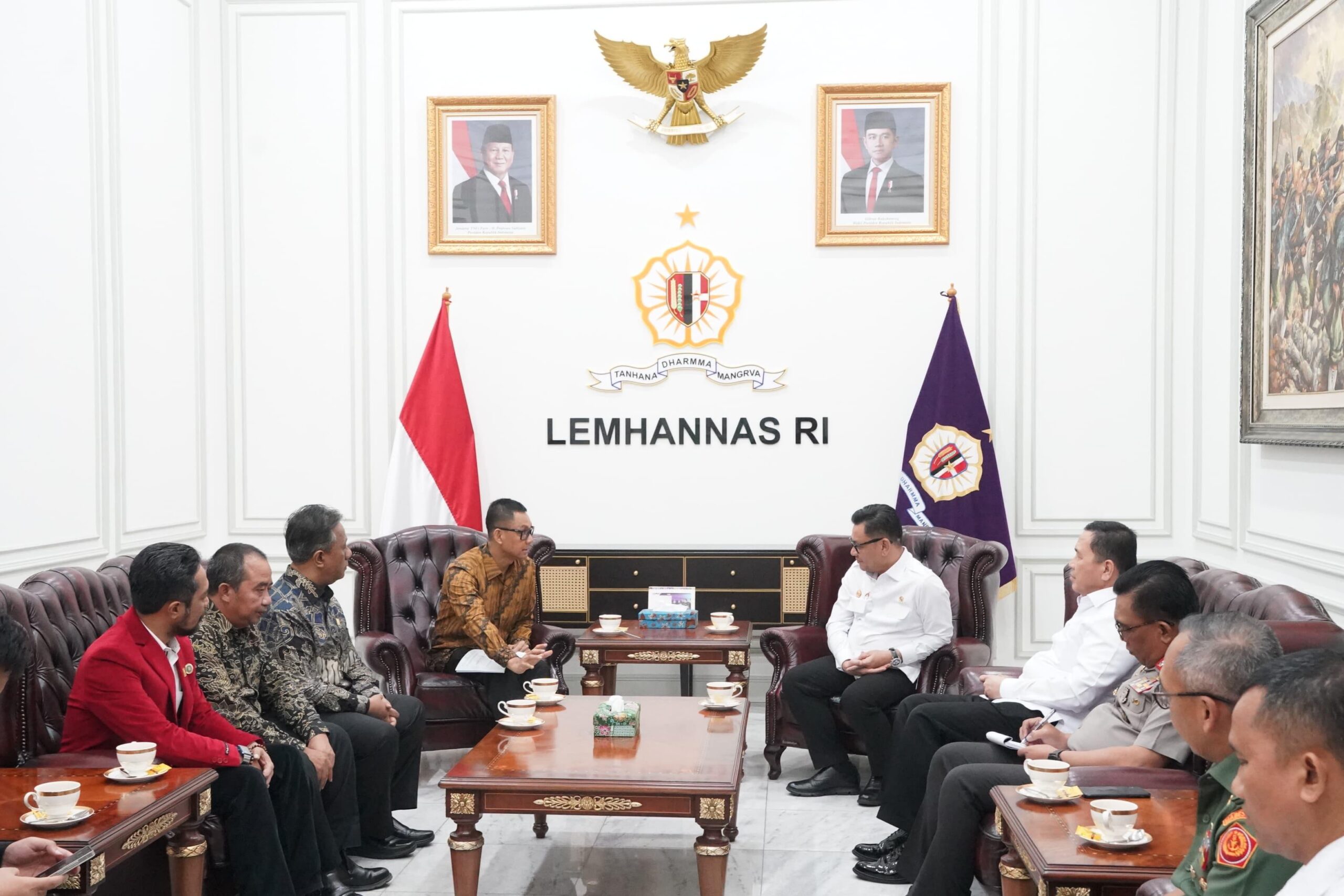 Gubernur Lemhannas Ace Hasan dan PLN Jalin Kolaborasi Strategis Perkuat Ketahanan Energi Nasional Gubernur Lemhannas Ace Hasan dan PLN Jalin Kolaborasi Strategis Perkuat Ketahanan Energi Nasional
