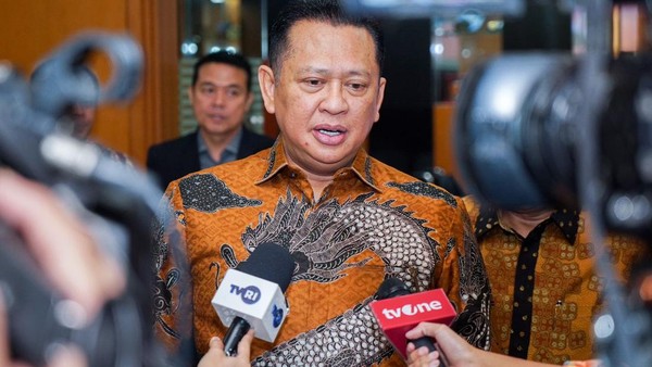 Bamsoet Ingatkan Ancaman Krisis Petani: Perlu Arahkan Kaum Muda ke Sektor Pertanian Bamsoet Ingatkan Ancaman Krisis Petani: Perlu Arahkan Kaum Muda ke Sektor Pertanian