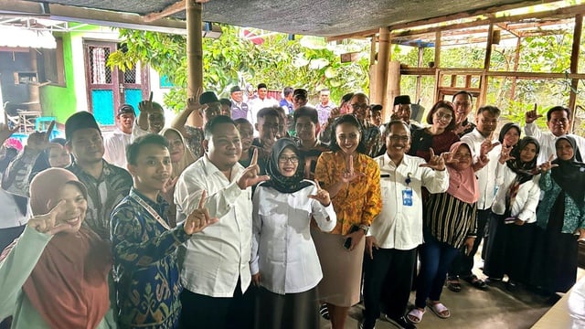 Wamen P2MI Apresiasi “Desa Migran Emas” Perkuat Pengelolaan Remitansi & Basmi Calo Wamen P2MI Apresiasi “Desa Migran Emas” Perkuat Pengelolaan Remitansi & Basmi Calo