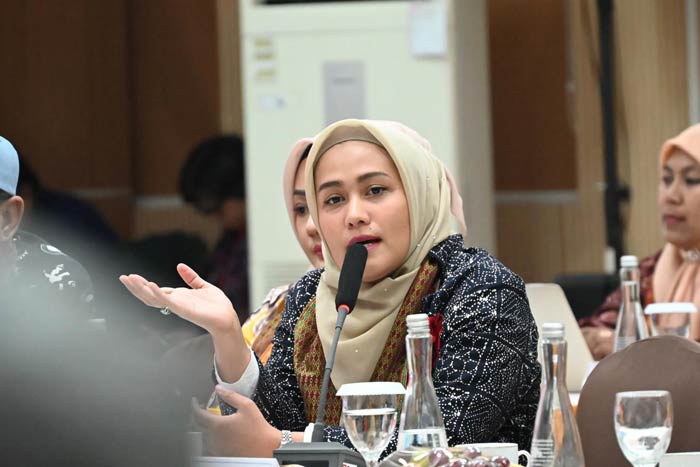Karmila Sari Dorong Kolaborasi Kementerian dalam Pengelolaan Sekolah Rakyat Karmila Sari Dorong Kolaborasi Kementerian dalam Pengelolaan Sekolah Rakyat