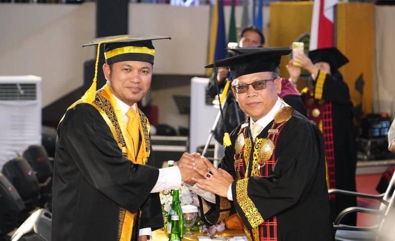 Gubernur Rudy Mas’ud Dorong Guru Kaltim Lanjutkan Pendidikan ke S2 Tanpa Biaya Gubernur Rudy Mas’ud Dorong Guru Kaltim Lanjutkan Pendidikan ke S2 Tanpa Biaya