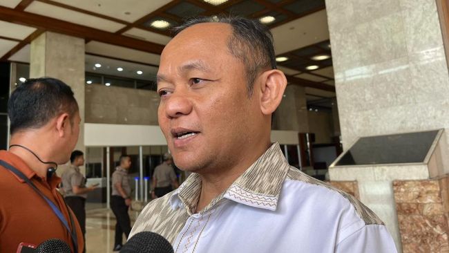 Sarmuji Bongkar Kekuatan “Mafia Minyak” & Pengusaha Hitam yang Serang Bahlil
