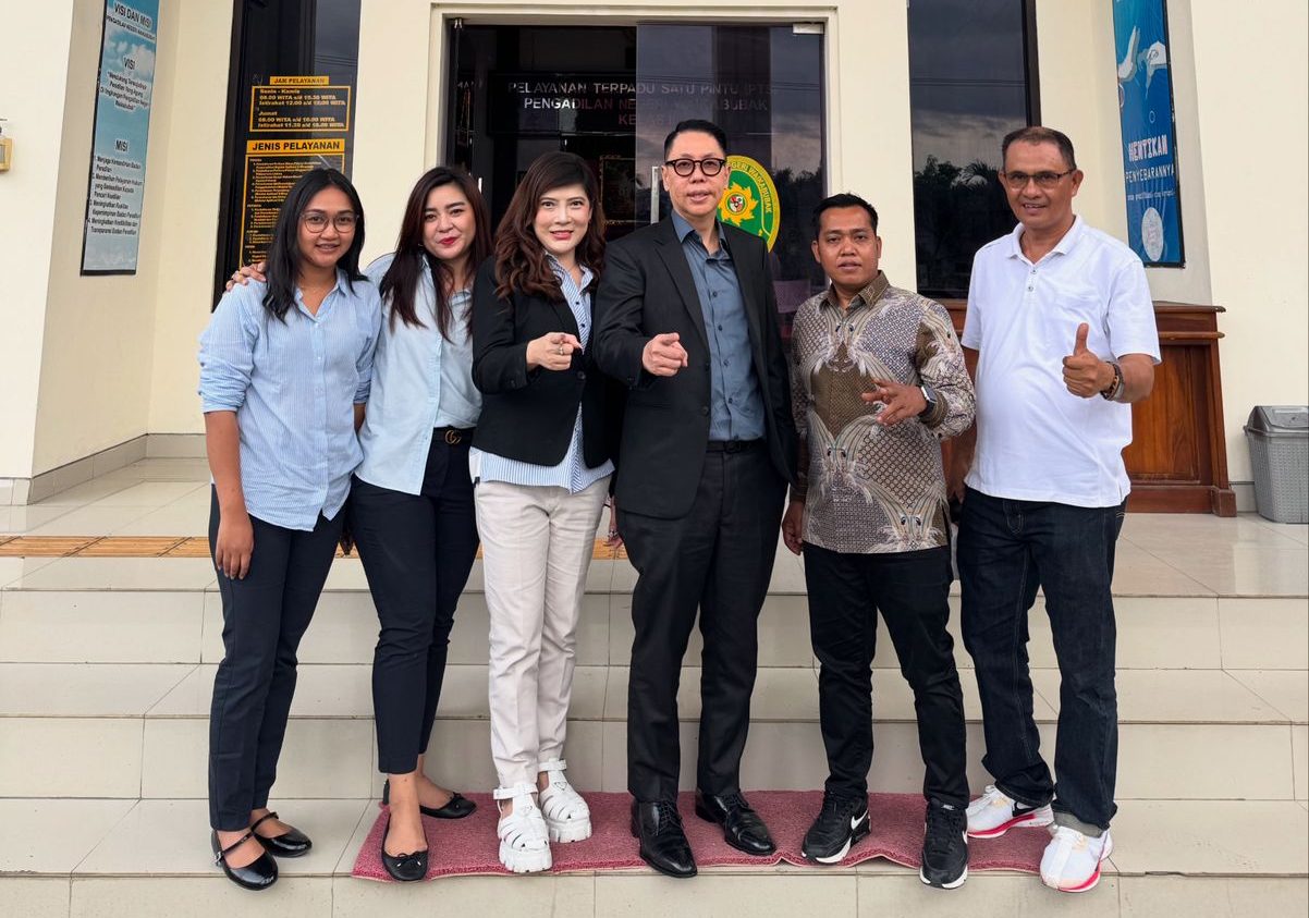 Menang Perkara, Henry Indraguna Desak Bank NTT Segera Penuhi Putusan PN Waikabubak Menang Perkara, Henry Indraguna Desak Bank NTT Segera Penuhi Putusan PN Waikabubak