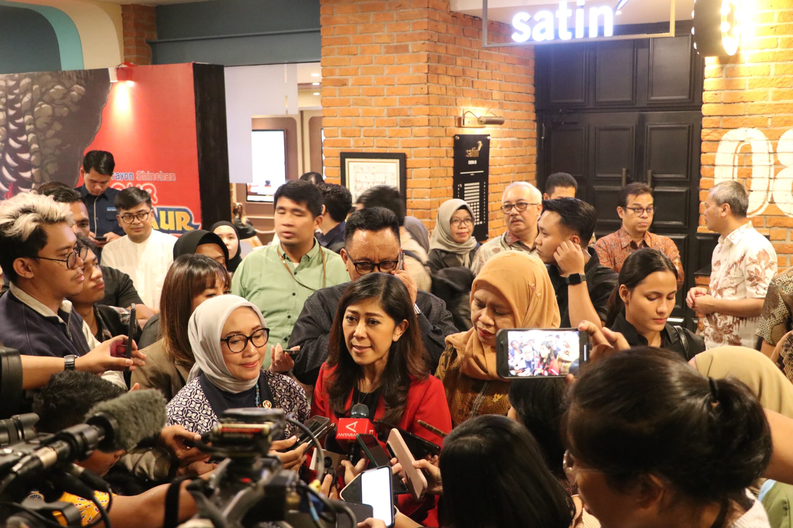 Menkomdigi Meutya Hafid Soroti Dampak Cyber Bullying Pada Psikis Anak: Jangan Dianggap Sepele! Menkomdigi Meutya Hafid Soroti Dampak Cyber Bullying Pada Psikis Anak: Jangan Dianggap Sepele!