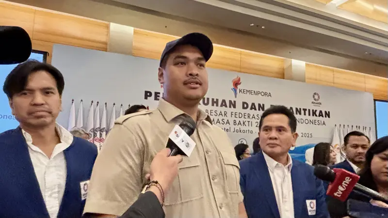 Menpora Dito Targetkan Medali Akuatik di Olimpiade 2028