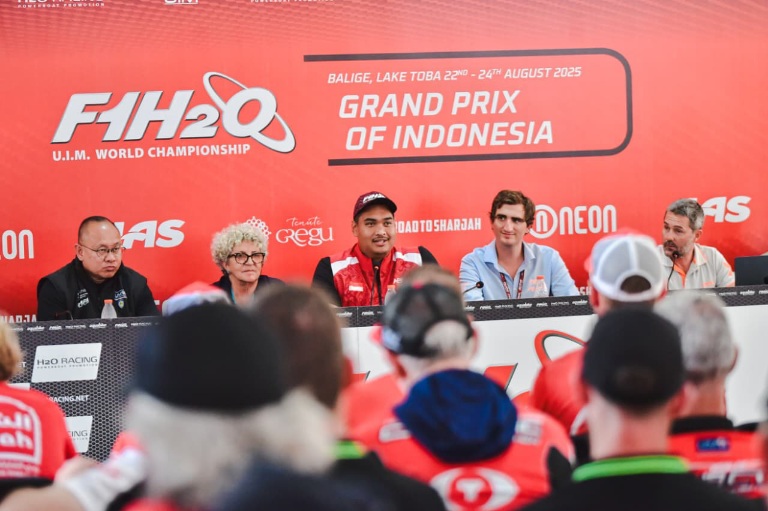 F1 Powerboat 2025 di Danau Toba, Menpora Ajak Masyarakat Bangun Culture Ajang Internasional F1 Powerboat 2025 di Danau Toba, Menpora Ajak Masyarakat Bangun Culture Ajang Internasional