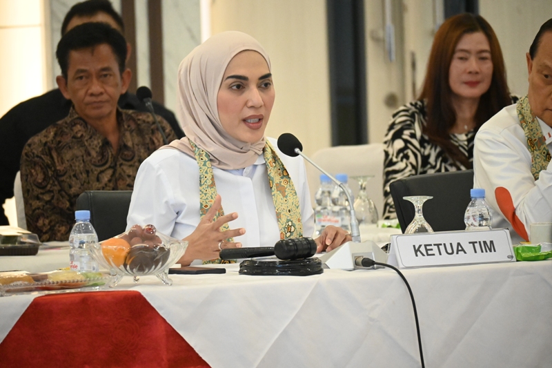 Sari Yuliati Usulkan Legalisasi Tambang Rakyat Lewat Koperasi Desa Sari Yuliati Usulkan Legalisasi Tambang Rakyat Lewat Koperasi Desa