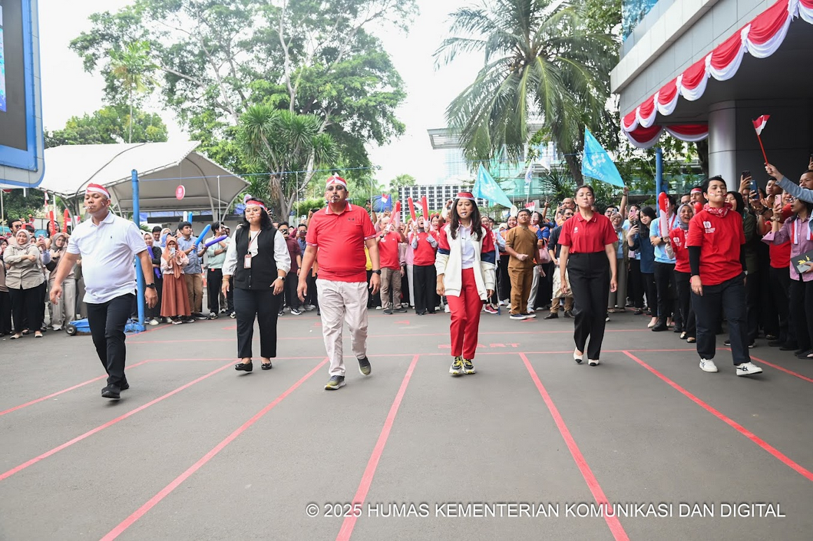 Karnaval HUT ke-80 RI, Menkomdigi Meutya Hafid Hadirkan Truk Digitalisasi Menuju Indonesia Maju