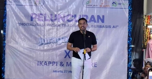 Dari Gerai Lengkong, Maman Abdurahman Serukan Aksi Nyata untuk UMKM Dari Gerai Lengkong, Maman Abdurahman Serukan Aksi Nyata untuk UMKM