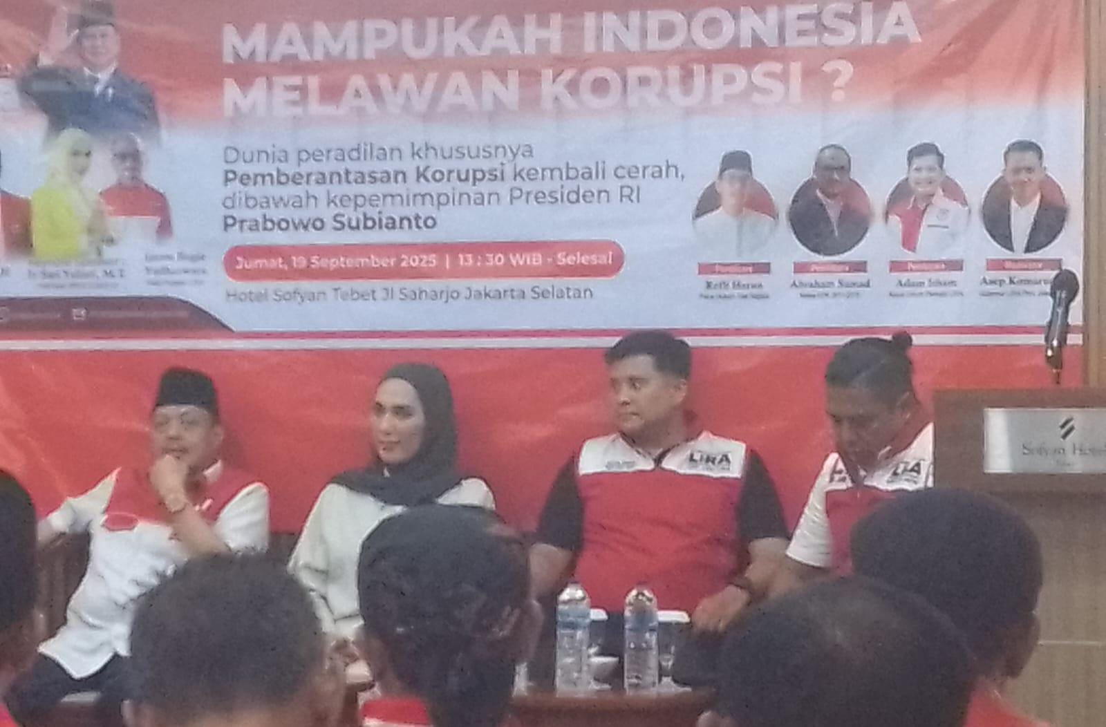 Sari Yuliati Nekat Duduk Bareng Aktivis Cari Solusi Berangus Koruptor Yang Bikin Rakyat Sengsara Sari Yuliati Nekat Duduk Bareng Aktivis Cari Solusi Berangus Koruptor Yang Bikin Rakyat Sengsara