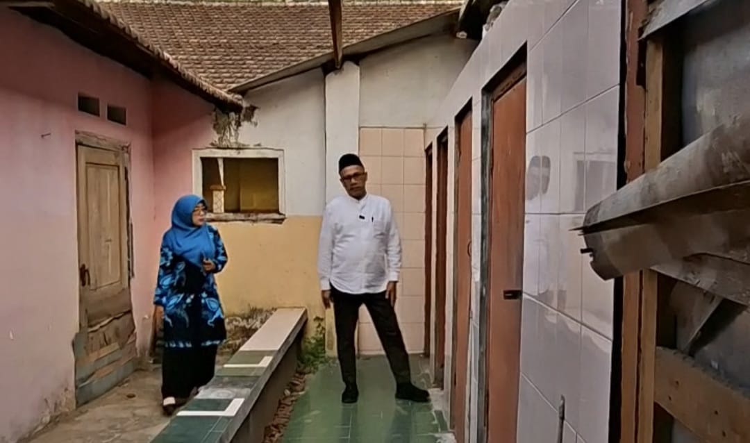 Nur Purnamasidi Turun Langsung Cek SD Rusak di Lumajang: Lingkungan Belajar Anak Harus Layak!