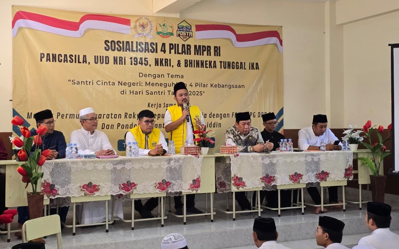 Nur Wahyu Satrio Wibowo: Santri Masa Kini Harus Jadi Pelopor Perubahan dan Penjaga Moral Bangsa Nur Wahyu Satrio Wibowo: Santri Masa Kini Harus Jadi Pelopor Perubahan dan Penjaga Moral Bangsa