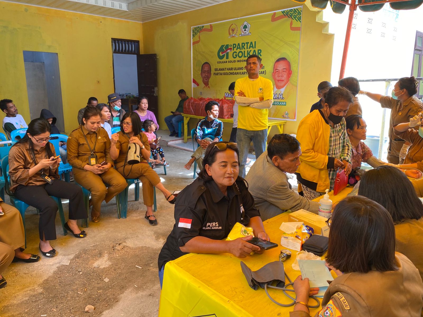 Dari Rumah Aspirasi untuk Negeri, Mangihut Sinaga Tebar Kepedulian Lewat Baksos HUT ke-61 Partai Golkar Dari Rumah Aspirasi untuk Negeri, Mangihut Sinaga Tebar Kepedulian Lewat Baksos HUT ke-61 Partai Golkar