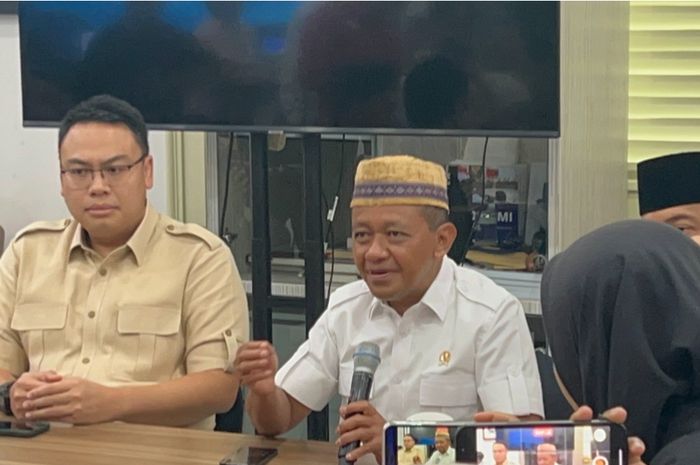 Bahlil Lahadalia Maafkan Pembuat Meme dan Minta Sayap Organisasi Golkar Hentikan Laporan Ujaran Kebencian Bahlil Lahadalia Maafkan Pembuat Meme dan Minta Sayap Organisasi Golkar Hentikan Laporan Ujaran Kebencian