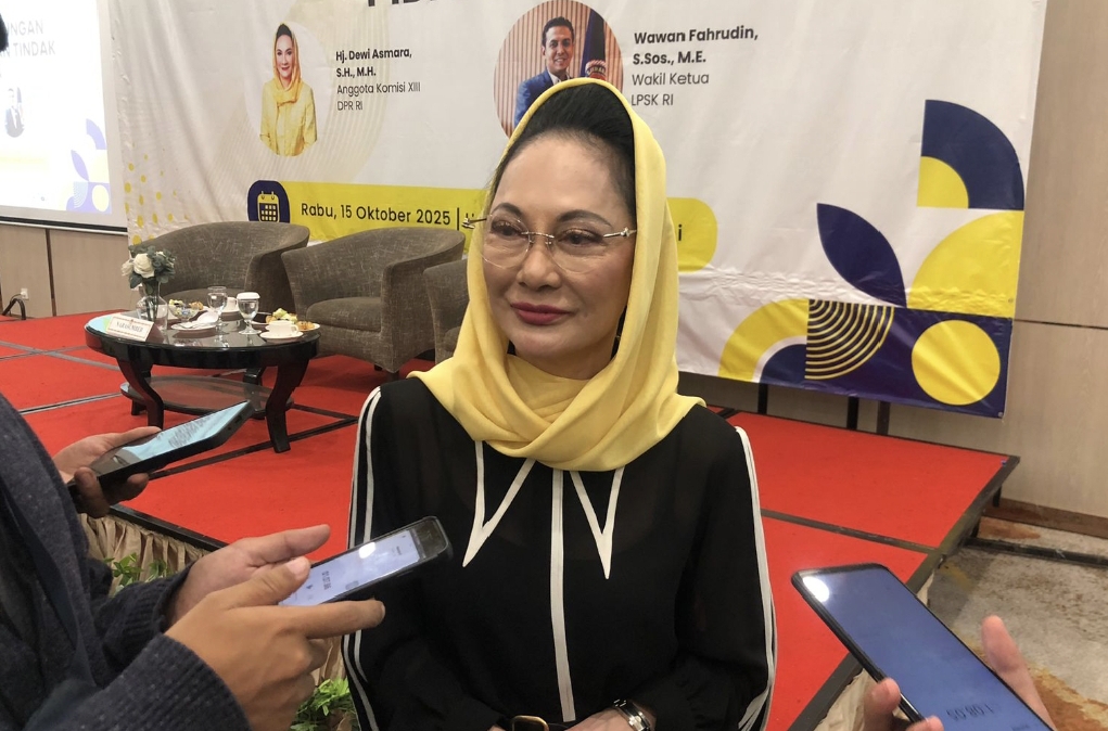 Wakil Ketua Komisi XIII DPR Dewi Asmara: Negara Harus Hadir Lindungi Saksi dan Korban Wakil Ketua Komisi XIII DPR Dewi Asmara: Negara Harus Hadir Lindungi Saksi dan Korban