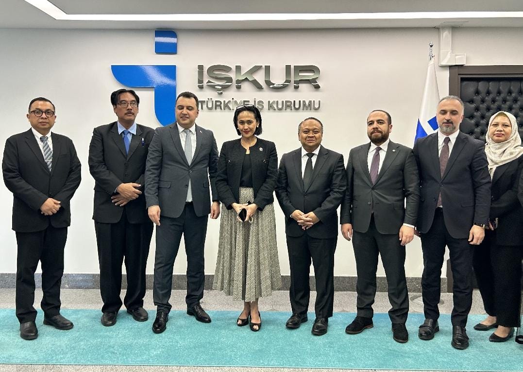 Wamen Christina Aryani: Ada 27.845 Peluang Kerja di Turkiye untuk Pekerja Migran Indonesia Wamen Christina Aryani: Ada 27.845 Peluang Kerja di Turkiye untuk Pekerja Migran Indonesia