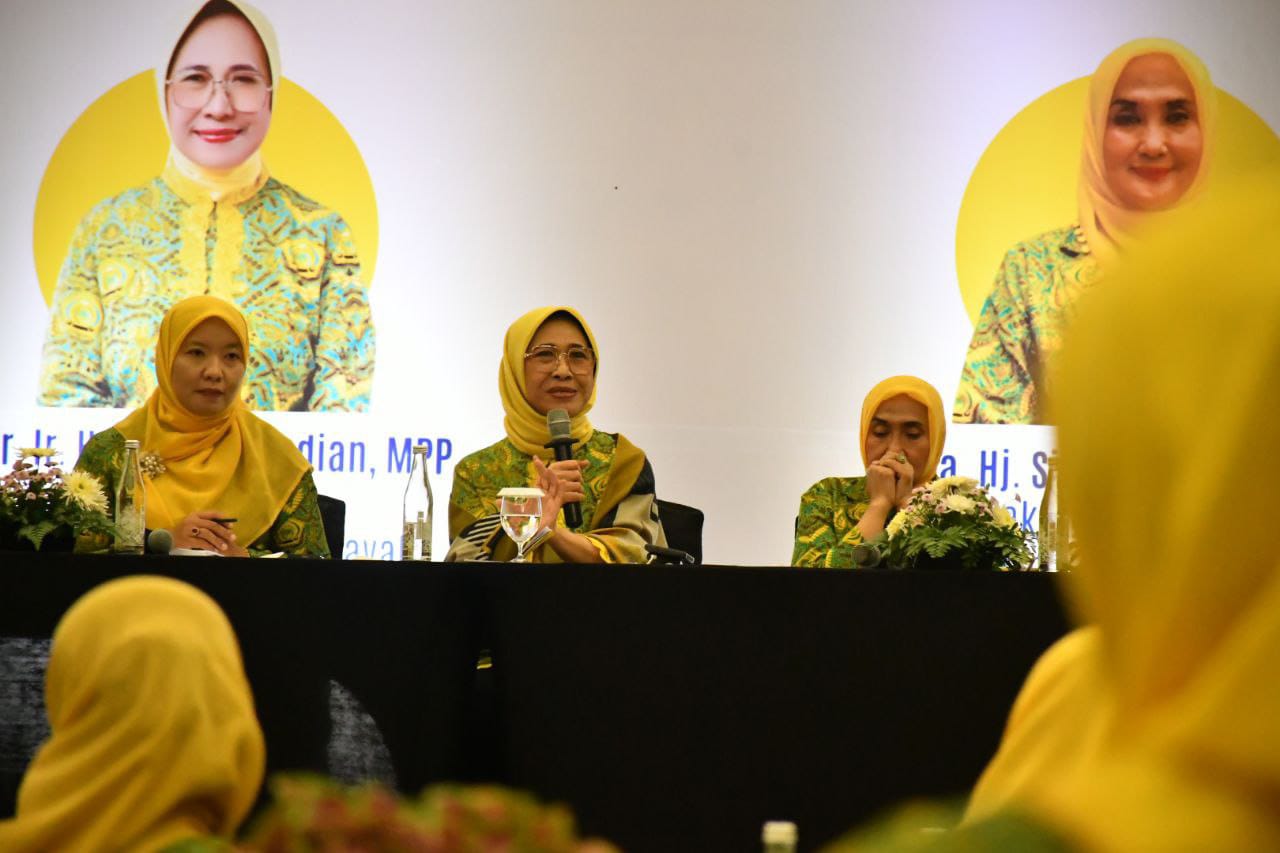 Muktamar IX Pengajian Al-Hidayah: Hetifah Sjaifudian Tegaskan Pentingnya Ketahanan Keluarga di Era Digital Muktamar IX Pengajian Al-Hidayah: Hetifah Sjaifudian Tegaskan Pentingnya Ketahanan Keluarga di Era Digital
