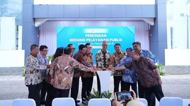 Agus Gumiwang Resmikan Gedung Pelayanan Publik Kemenperin, Dorong Modernisasi Layanan dan Gaya Hidup Sehat Agus Gumiwang Resmikan Gedung Pelayanan Publik Kemenperin, Dorong Modernisasi Layanan dan Gaya Hidup Sehat