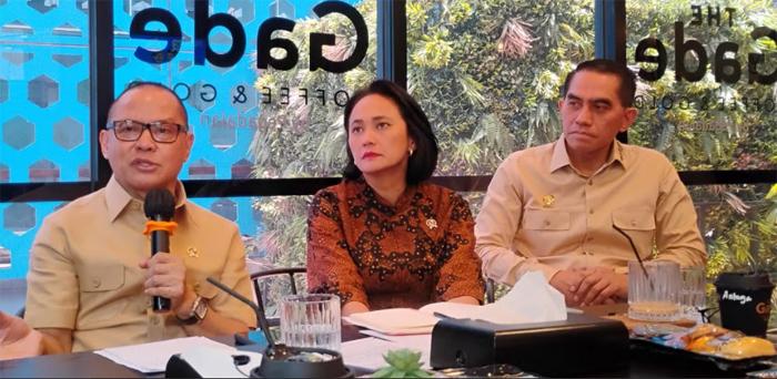 Menteri P2MI Mukhtarudin dan KBRI Phnom Penh Evakuasi 110 WNI dari Perusahaan Online Scam di Kamboja Menteri P2MI Mukhtarudin dan KBRI Phnom Penh Evakuasi 110 WNI dari Perusahaan Online Scam di Kamboja