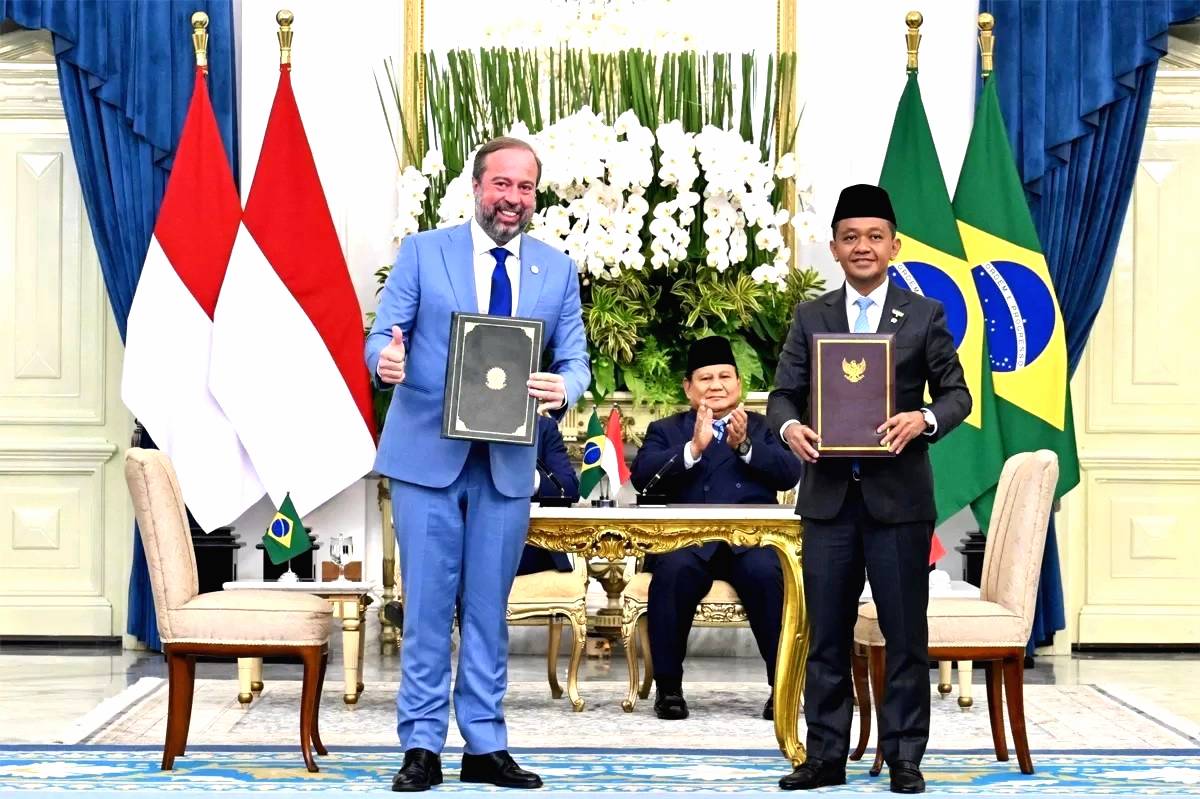 Menteri ESDM Bahlil Lahadalia: Babak Baru Kerja Sama ESDM Indonesia–Brasil Fokus ke Bioenergi dan SDM Menteri ESDM Bahlil Lahadalia: Babak Baru Kerja Sama ESDM Indonesia–Brasil Fokus ke Bioenergi dan SDM