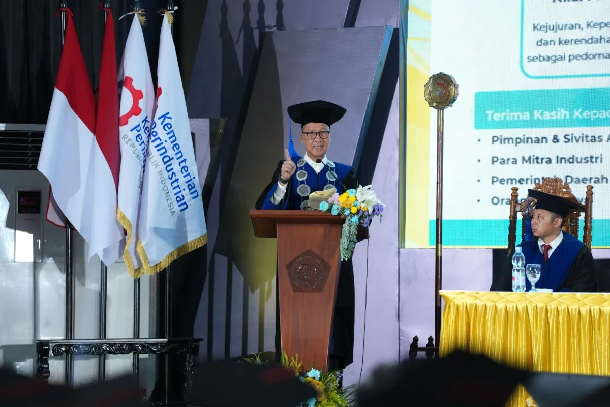 2.993 Lulusan Vokasi Resmi Diwisuda, Menperin Agus Gumiwang Gaspol Cetak SDM Teknologi Masa Depan