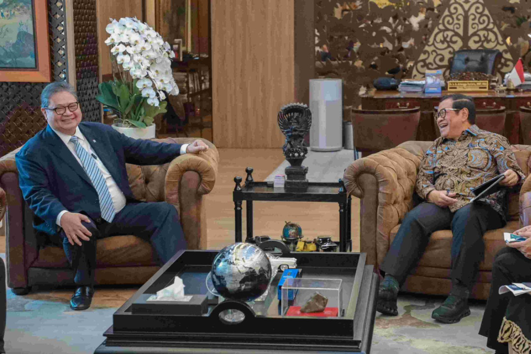 Menko Airlangga Hartarto Bahas Arah Pembangunan Jakarta Bersama Gubernur Pramono Anung