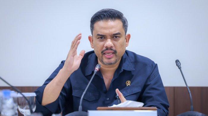 Menteri UMKM Maman Abdurrahman Geram Jilbab Impor Dijual Seribuan: Industri Lokal Terancam Menteri UMKM Maman Abdurrahman Geram Jilbab Impor Dijual Seribuan: Industri Lokal Terancam