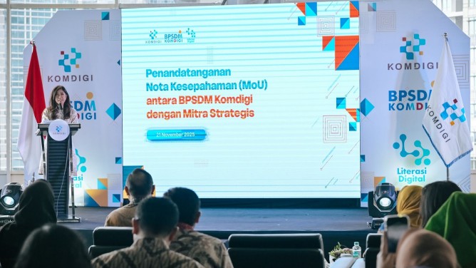 Kolaborasi 35 Mitra Strategis, Menkomdigi Meutya Hafid Genjot Penguatan Literasi Digital Nasional