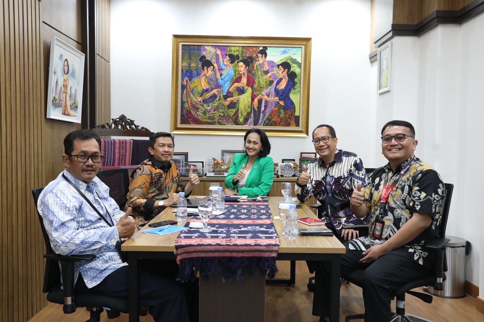 Wamen P2MI Christina Aryani Dorong Akses Pembiayaan Murah untuk Pekerja Migran lewat Skema KUR Wamen P2MI Christina Aryani Dorong Akses Pembiayaan Murah untuk Pekerja Migran lewat Skema KUR