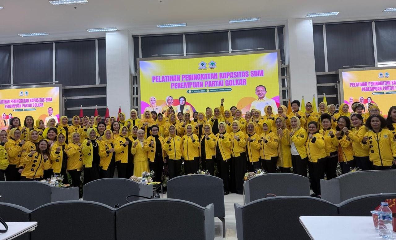Hetifah Nilai Keberanian dan Loyalitas Kader Perempuan Partai Golkar Perlu Dibekali Pengetahuan Politik Hetifah Nilai Keberanian dan Loyalitas Kader Perempuan Partai Golkar Perlu Dibekali Pengetahuan Politik