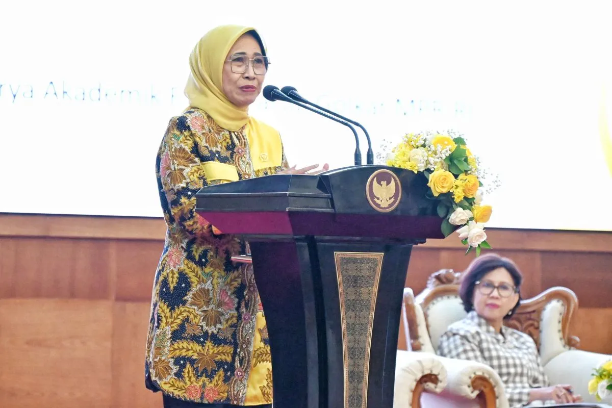 Ketua Komisi X DPR RI Hetifah Sjaifudian Desak Evaluasi Total Petugas MBG Usai Insiden di SDN Kalibaru 01