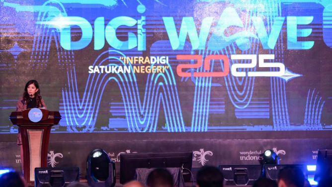 Digi Wave 2025, Menkomdigi Meutya Hafid Soroti Pentingnya Kolaborasi Jaga Konektivitas Nasional