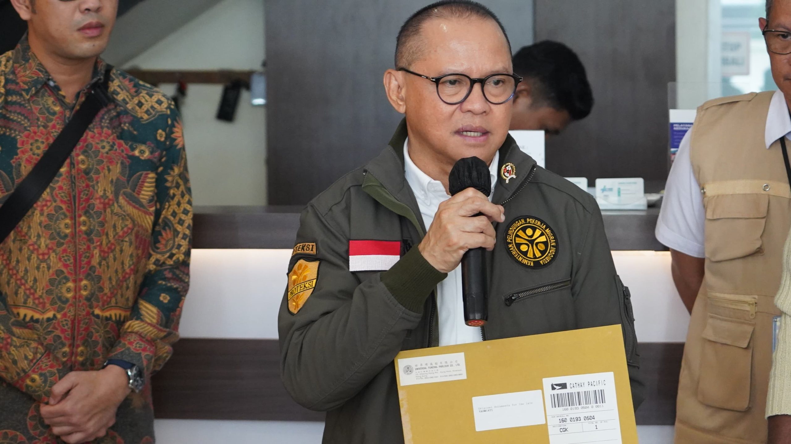 Menteri P2MI Mukhtarudin Bentuk Tim Crisis Monitoring, Kawal Keselamatan Ribuan PMI dari Dampak Konflik Iran-Israel Menteri P2MI Mukhtarudin Bentuk Tim Crisis Monitoring, Kawal Keselamatan Ribuan PMI dari Dampak Konflik Iran-Israel