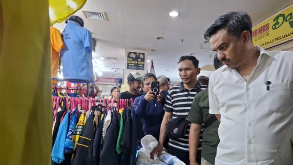 Menteri UMKM Maman Abdurrahman Janji Cari Formulasi Solusi Legalisasi Thrifting