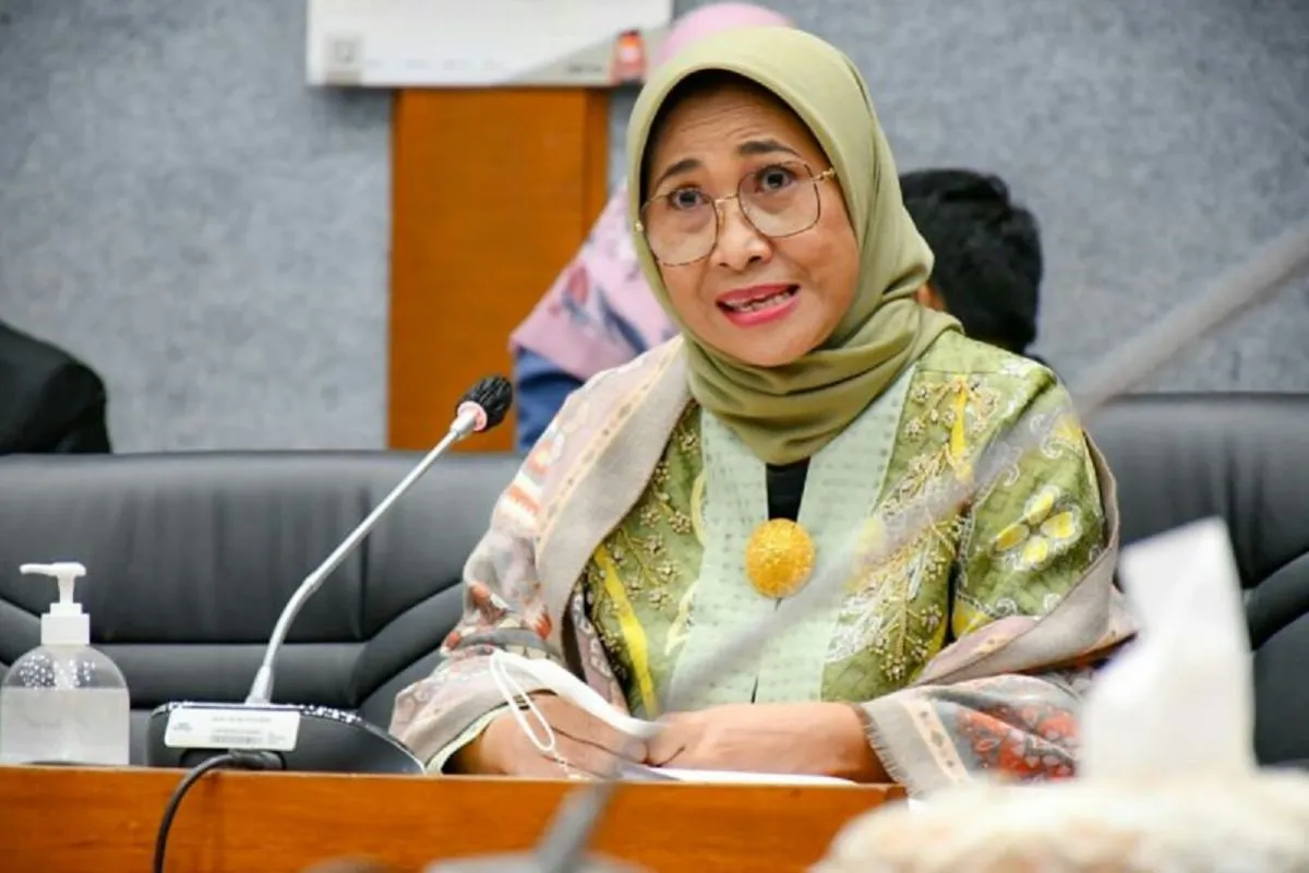  Ketua Komisi X DPR R Hetifah Sjaifudian Dorong Padat Karya Pascabencana untuk Pulihkan Ekonomi dan Martabat Warga