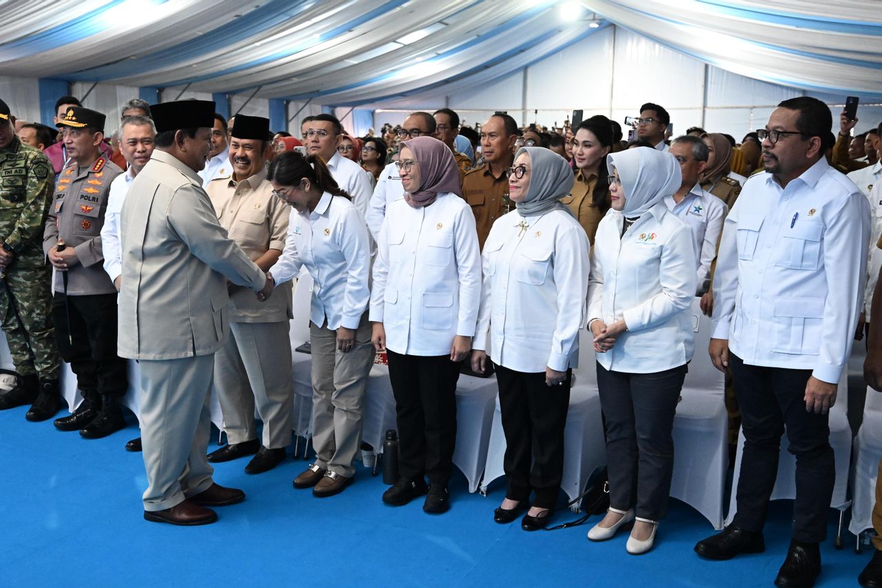 Menteri Komunikasi dan Digital Meutya Hafid Dukung Pemerataan Pendidikan Lewat 166 Sekolah Rakyat Menteri Komunikasi dan Digital Meutya Hafid Dukung Pemerataan Pendidikan Lewat 166 Sekolah Rakyat