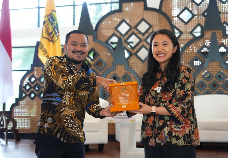 Buka Agenda FOSTA FPG DPR RI, Puteri Komarudin Beberkan Strategi Ekonomi Rakyat Tembus 8 Persen! Buka Agenda FOSTA FPG DPR RI, Puteri Komarudin Beberkan Strategi Ekonomi Rakyat Tembus 8 Persen!