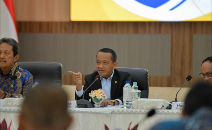 Gantikan LG! Bahlil Lahadalia Teken Proyek Baterai Rp 100 Triliun untuk Mobil Listrik & PLTS