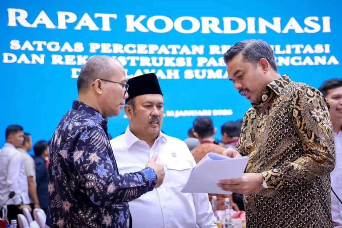 Maman Abdurrahman Luncurkan ‘UMKM Bangkit’ di Shopee dan Tokopedia untuk Korban Bencana Maman Abdurrahman Luncurkan ‘UMKM Bangkit’ di Shopee dan Tokopedia untuk Korban Bencana