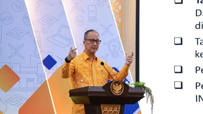 Menperin Agus Gumiwang Kartasasmita Fasilitasi Sertifikasi Halal 232 IKM di Kalimantan Selatan