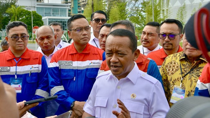 Menteri ESDM Bahlil Lahadalia Dorong SPBU Swasta Beli BBM Produksi Dalam Negeri Lewat Pertamina