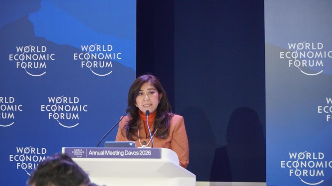 Menkomdigi Meutya Hafid Dorong QRIS dan DEFA di WEF 2026 untuk Perkuat Ekonomi Digital ASEAN