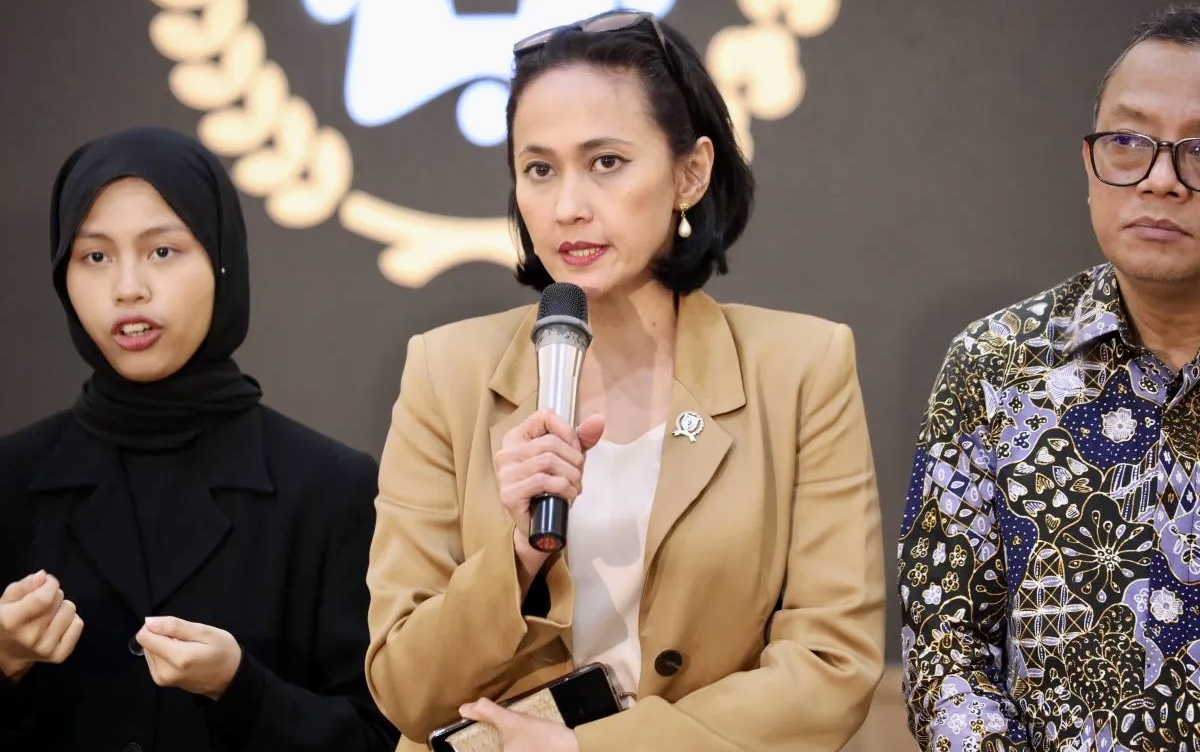 Gaji Rp 17,5 Juta/Bulan! Wamen P2MI Christina Aryani Ajak Tenaga Kesehatan & Tukang Las Kerja di Bahrain