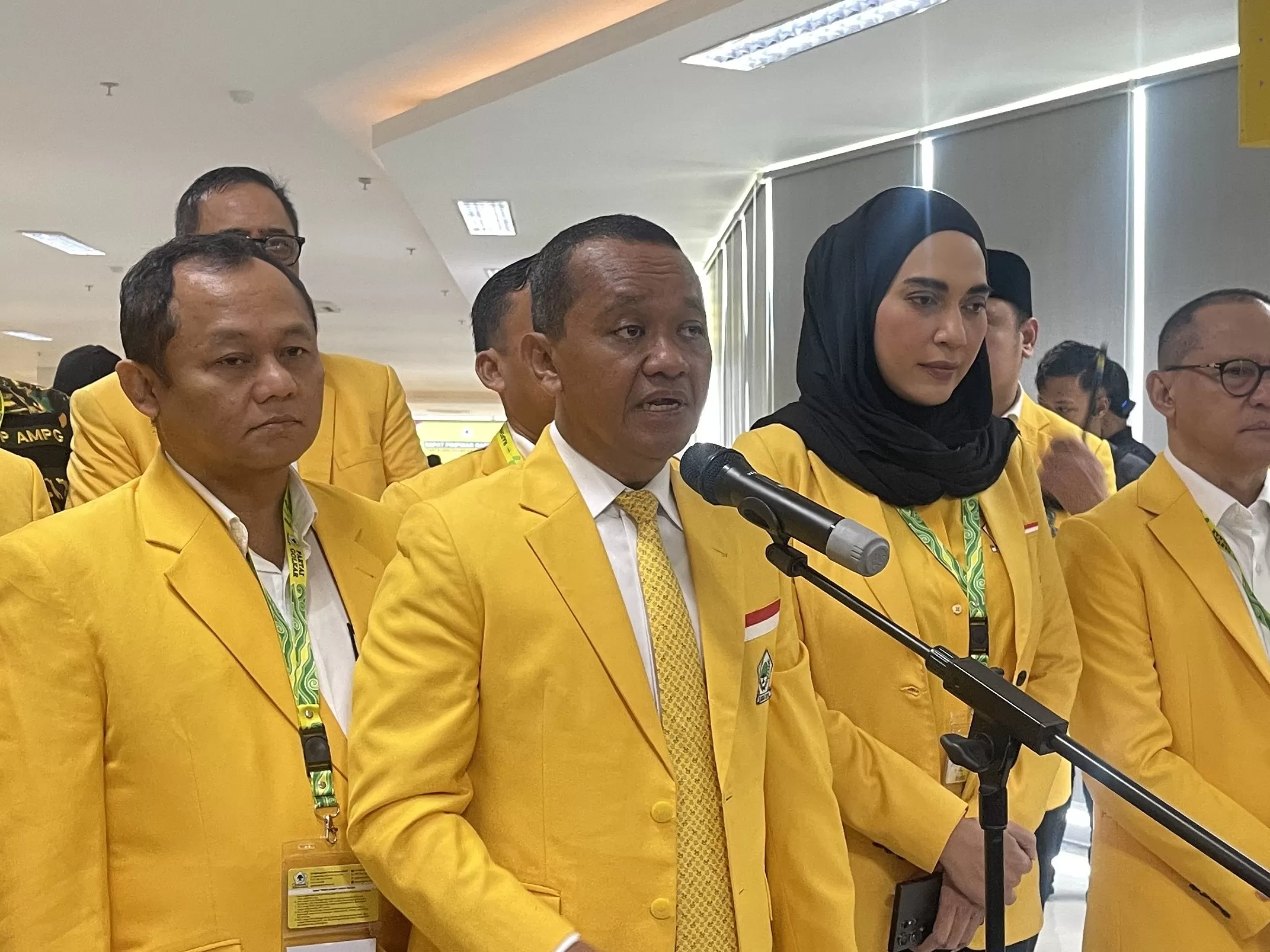 Tegaskan Meritokrasi, Ketum Bahlil: Sari Yuliati Adalah Role Model Kaderisasi Modern Partai Golkar Tegaskan Meritokrasi, Ketum Bahlil: Sari Yuliati Adalah Role Model Kaderisasi Modern Partai Golkar