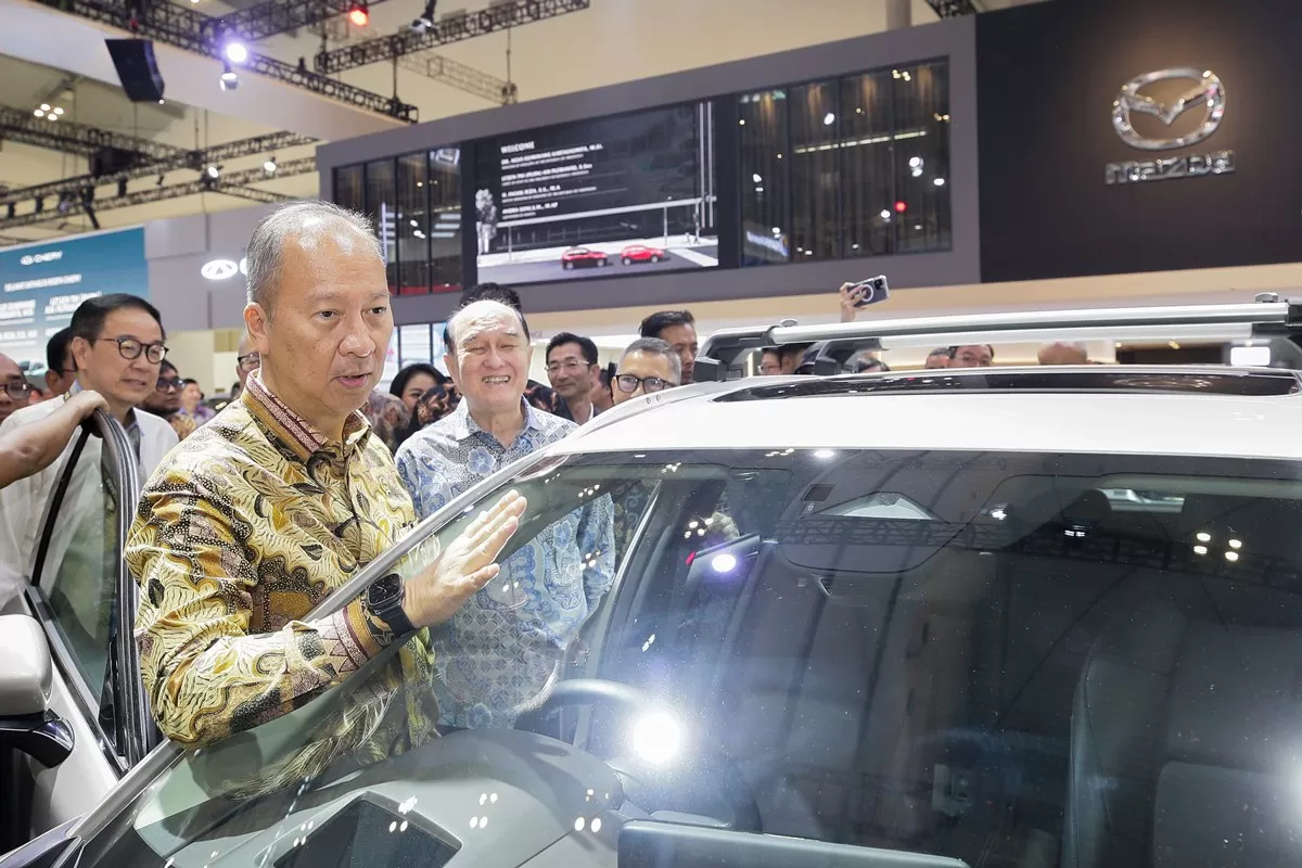 Serap Tenaga Kerja Lokal, Menperin Agus Gumiwang Ingatkan Pentingnya Beli Kendaraan Operasional Dalam Negeri Serap Tenaga Kerja Lokal, Menperin Agus Gumiwang Ingatkan Pentingnya Beli Kendaraan Operasional Dalam Negeri